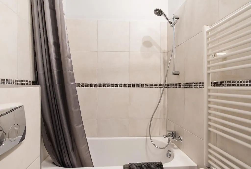 Downtown Synagogue Apartment Budapest